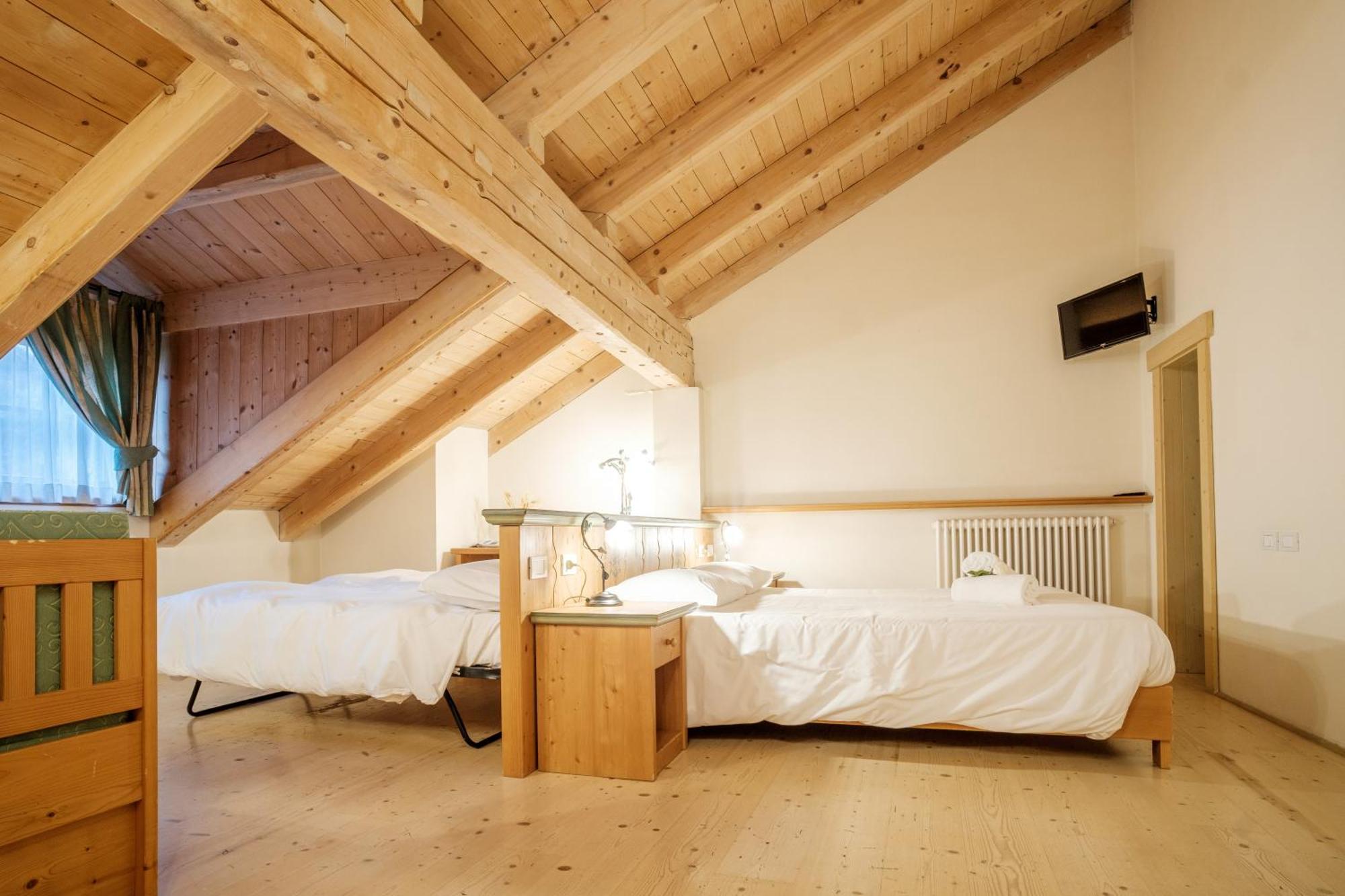 Casa Moresc Spiazzo Szoba fotó