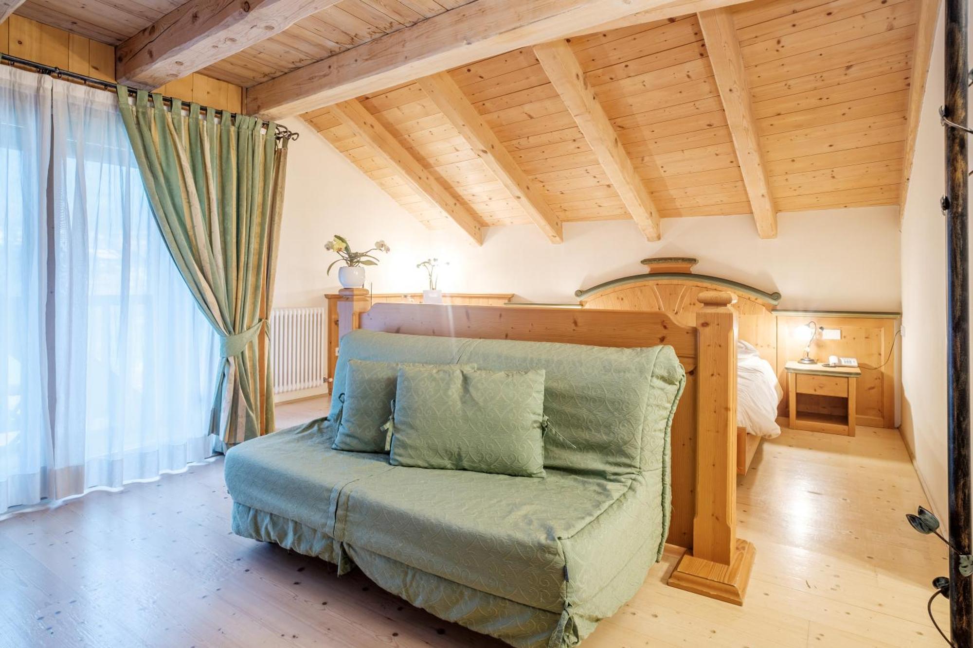 Casa Moresc Spiazzo Szoba fotó