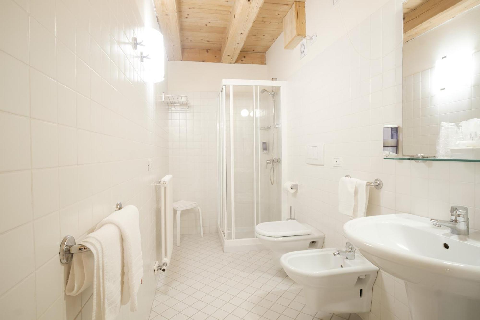 Casa Moresc Spiazzo Szoba fotó